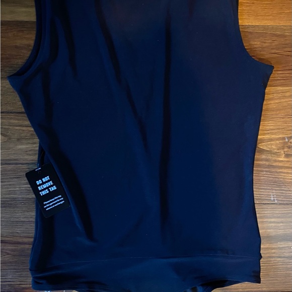 Express Ladies Sleeveless Black Thong Bodysuit Deep V-Neck NWT - Picture 5 of 7